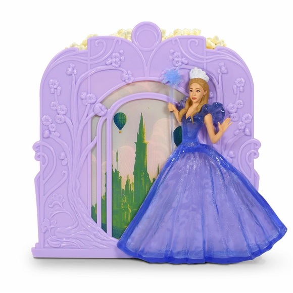 Wicked: For Good Glinda Popcorn Bucket - Picture 1 of 5
